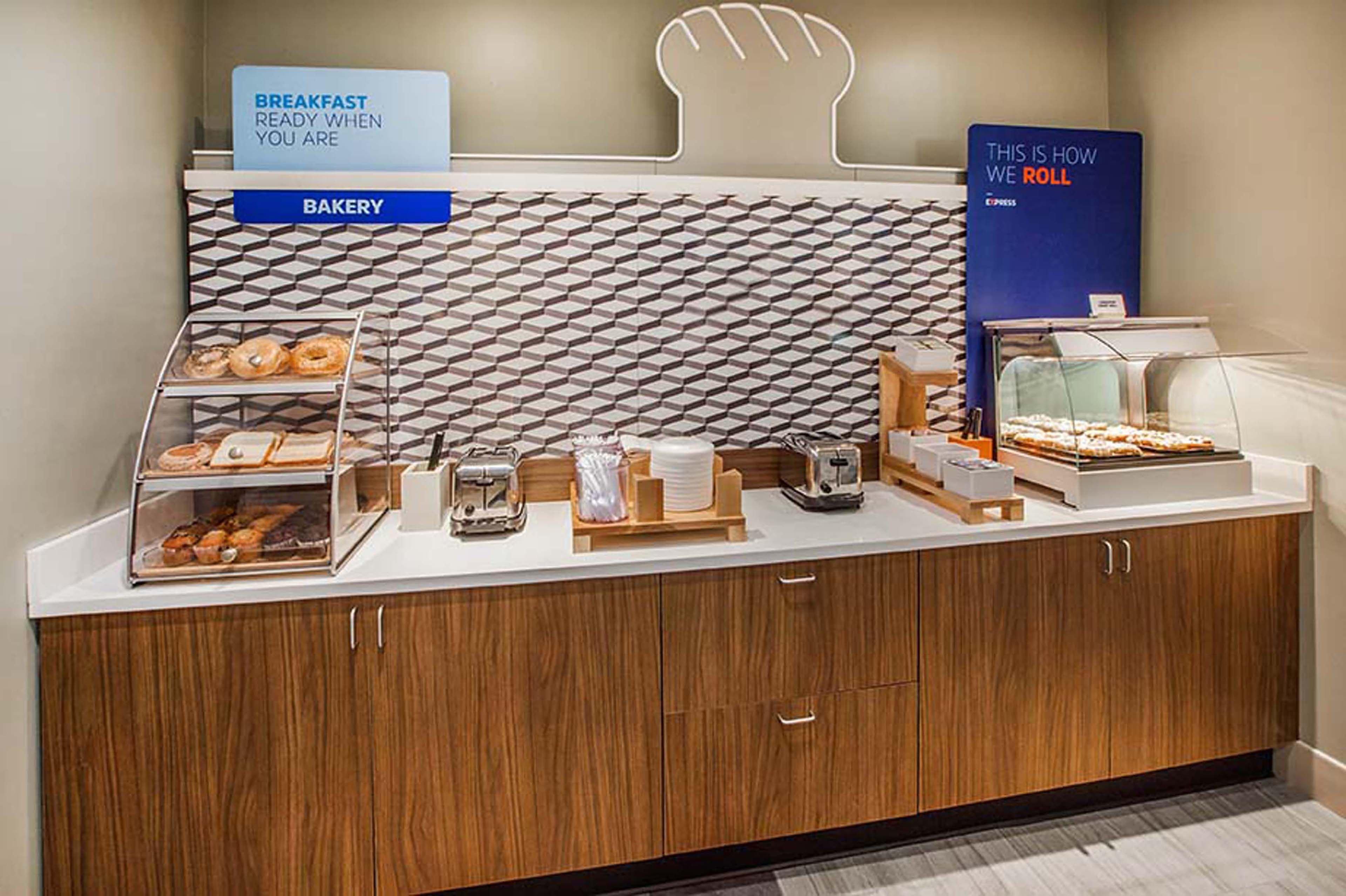 Holiday Inn Express And Suites Alpine By Ihg Exteriér fotografie