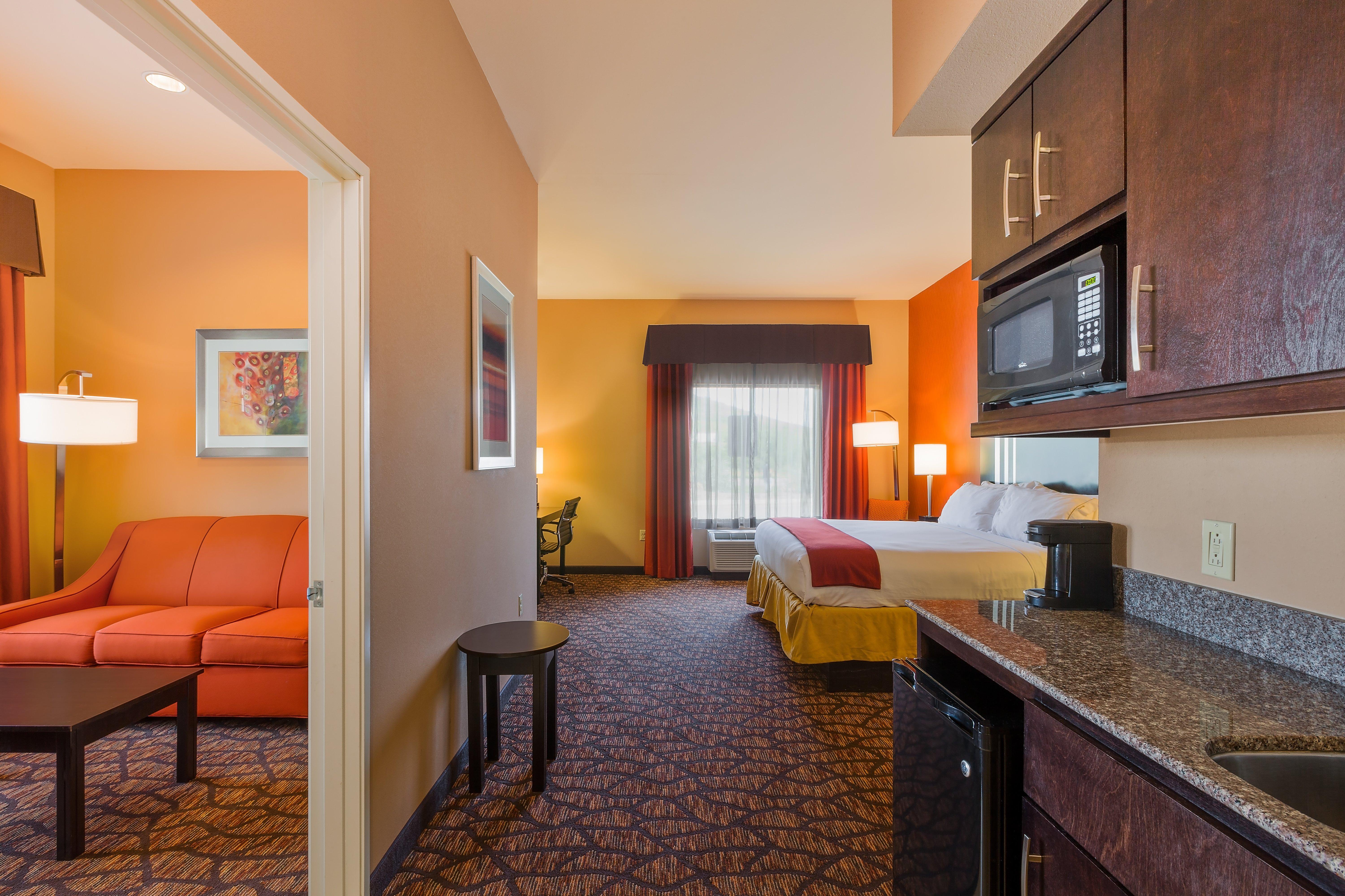 Holiday Inn Express And Suites Alpine By Ihg Exteriér fotografie